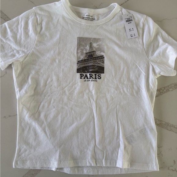 NWT Abercrombie & Fitch White T-Shirt- Paris - size medium - Picture 1 of 4
